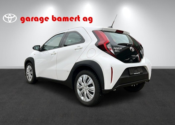 Vehicle image 3 Vehicle image 3