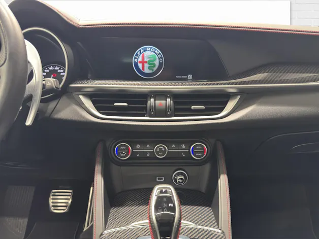 Alfa Romeo Stelvio 2.0 Q4 280 Estrema