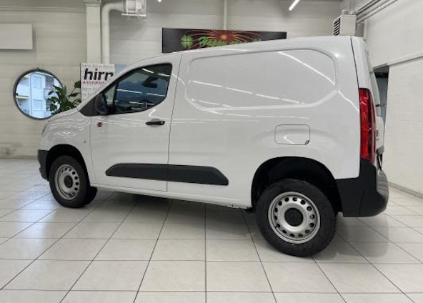 Vehicle image 6 Vehicle image 6