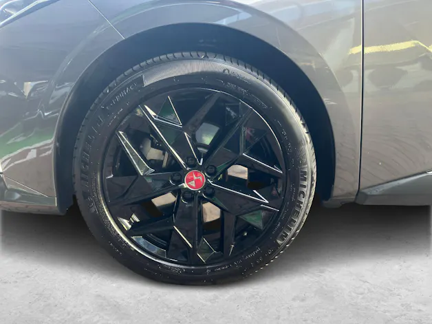DS Automobiles 4 1.6 E-Tense Performance Line+