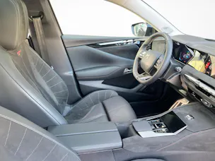 DS Automobiles 4 1.6 E-Tense Performance Line+
