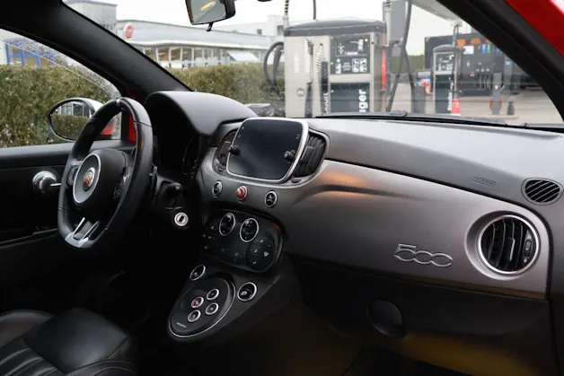 Fiat 595 Abarth 1.4 T-Jet 165 Turismo