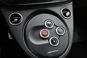 Fiat 595 Abarth 1.4 T-Jet 165 Turismo