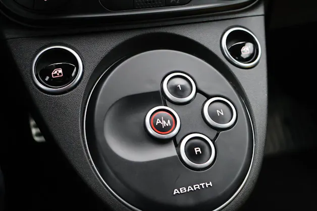 Fiat 595 Abarth 1.4 T-Jet 165 Turismo