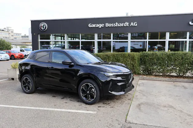 Alfa Romeo Junior 1.2 Ibrida Q4