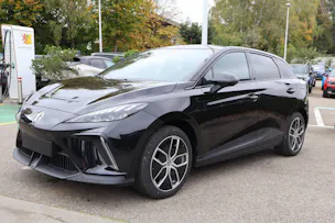 MG 4 64kWh Luxury