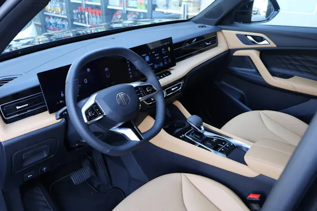 MG HS 1.5 Hybrid Luxury