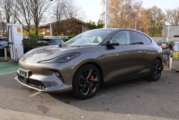 MG IM6 100 kWh Performance 21 4WD