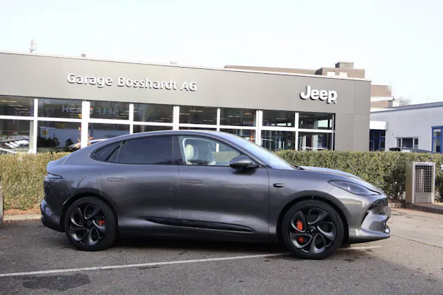 MG IM6 100 kWh Performance 21 4WD
