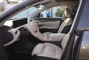 MG IM6 100 kWh Performance 21 4WD