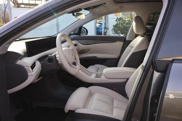 MG IM6 100 kWh Performance 21 4WD