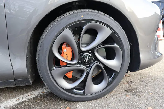 MG IM6 100 kWh Performance 21 4WD