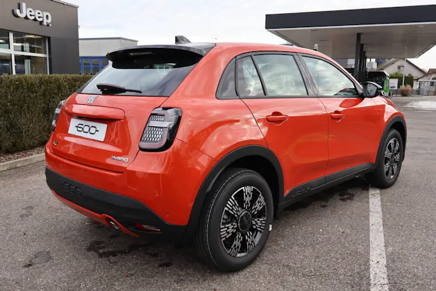 Fiat 600 1.2 Hybrid Swiss Edition