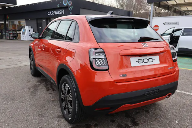 Fiat 600 1.2 Hybrid Swiss Edition