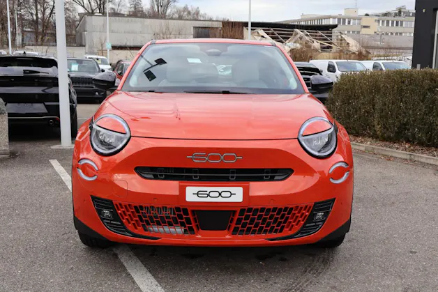 Fiat 600 1.2 Hybrid Swiss Edition