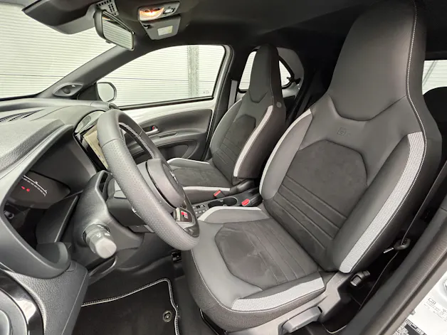 Toyota Aygo X 1.5 VVT-i HSD GR Sport