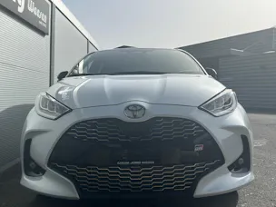 Toyota Yaris 1.5 VVT-i HSD GR Sport