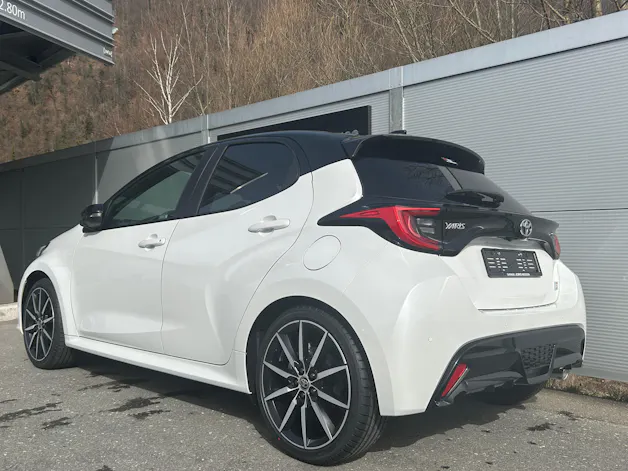Toyota Yaris 1.5 VVT-i HSD GR Sport
