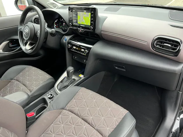 Toyota Yaris Cross 1.5 VVT-i HSD Elegant AWD-i