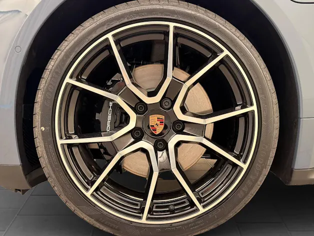 Porsche Taycan 4S Sport Turismo Black Edition