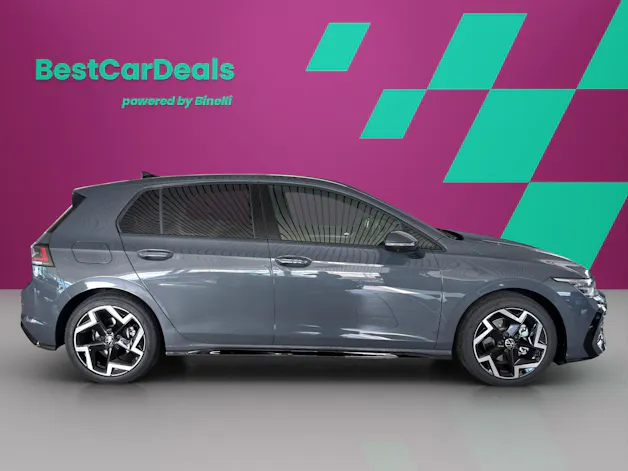 VW Golf VIII 1.5 eTSI R-Line DSG