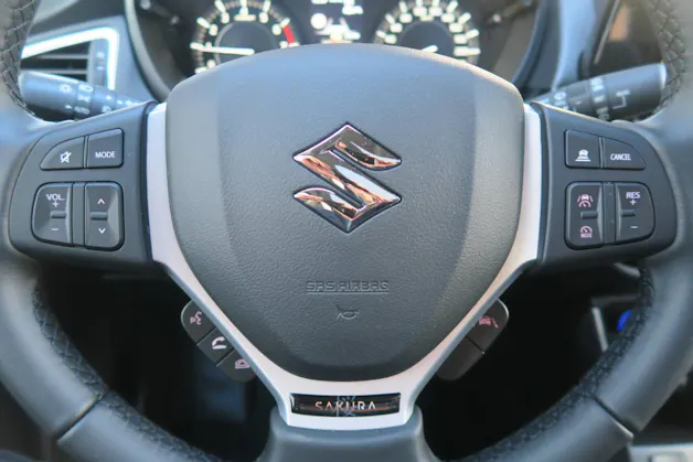Suzuki S-Cross 1.4 T Sakura Top Hybrid 4x4