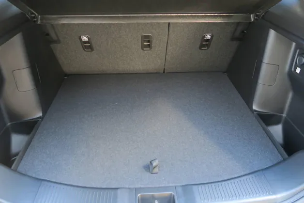 Suzuki S-Cross 1.4 T Sakura Top Hybrid 4x4