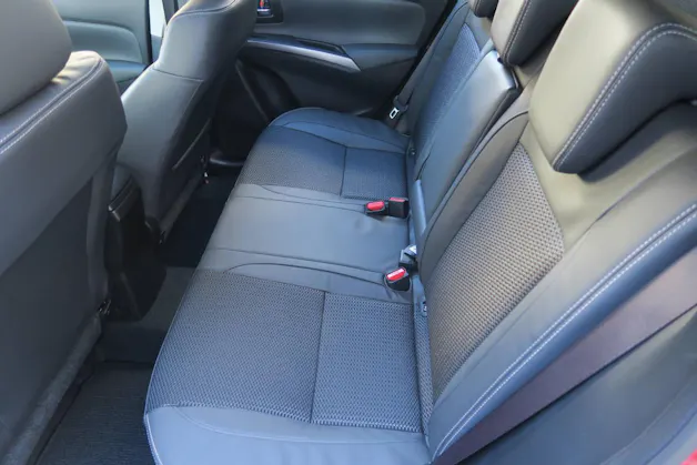 Suzuki S-Cross 1.4 T Sakura Top Hybrid 4x4