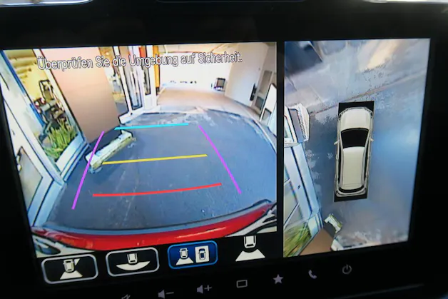 Suzuki S-Cross 1.4 T Sakura Top Hybrid 4x4