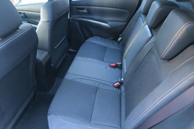 Suzuki S-Cross 1.4 T Sakura Top Hybrid 4x4
