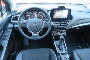 Suzuki S-Cross 1.4 T Sakura Top Hybrid 4x4