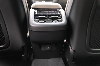 https://vehicle.imgix.net/4192598/15bf4b94-dd27-41da-af15-37c66da80af8.JPG