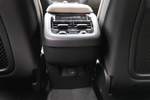 image du véhicule VOLVO XC60 2.0 B5 MH Ultra Bright AWD