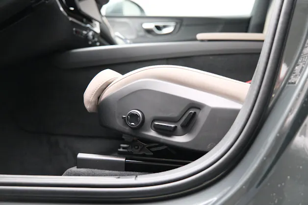 Volvo XC60 2.0 B5 MH Ultra Bright AWD