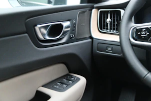 image du véhicule VOLVO XC60 2.0 B5 MH Ultra Bright AWD