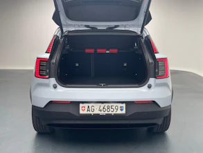 https://vehicle.imgix.net/4192609/11f834b6-f6ac-4f38-8bfa-50d895f73442.jpeg