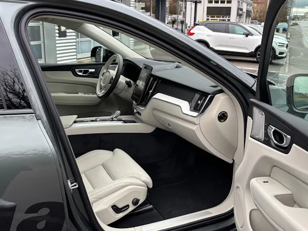 Volvo XC60 2.0 T8 TE Ultra Dark eAWD