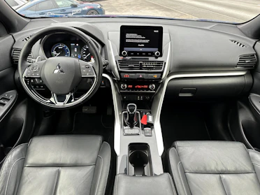 MITSUBISHI ECLIPSE CROSS 7