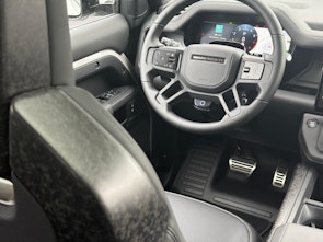 Vehicle image LAND ROVER Defender 110 4.4 V8 Octa