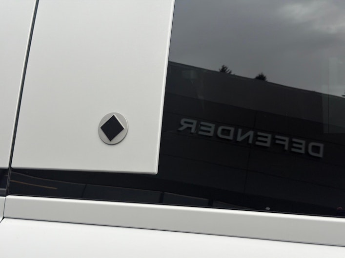 Vehicle image LAND ROVER DEFENDER