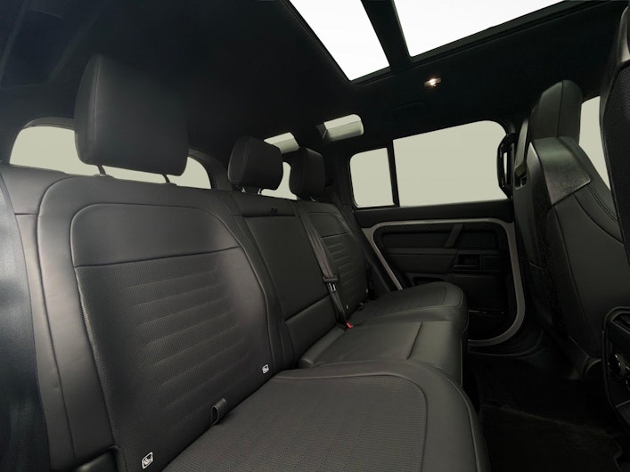 Vehicle image LAND ROVER DEFENDER