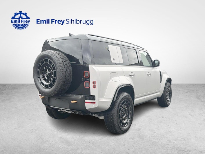 Vehicle image LAND ROVER DEFENDER