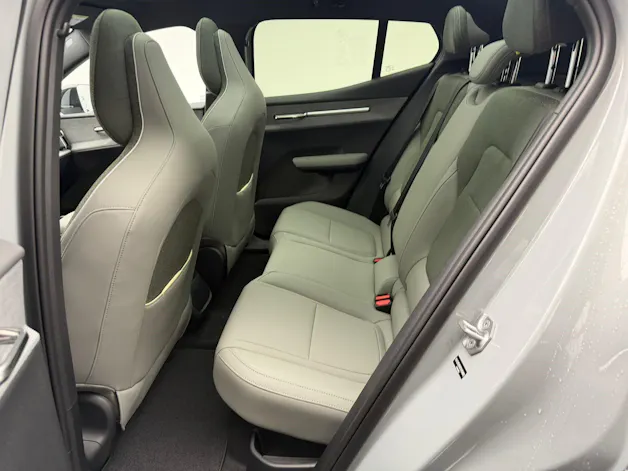 Volvo EX30 CC E60 Twin Performance AWD