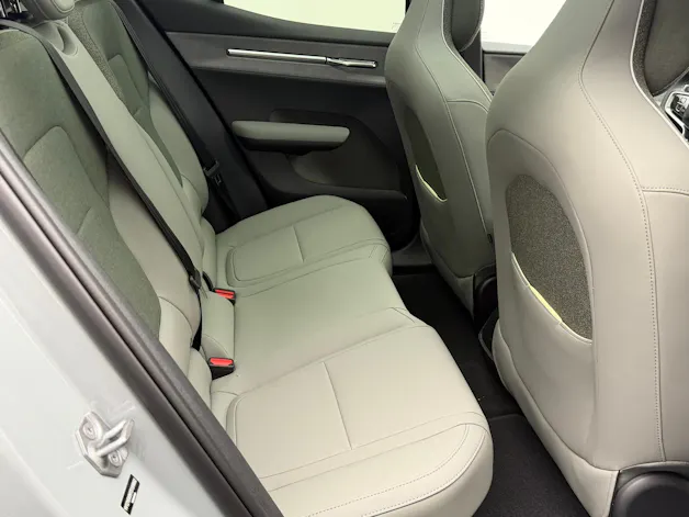 Volvo EX30 CC E60 Twin Performance AWD