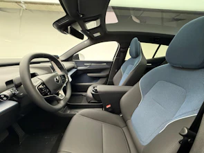 immagine del veicolo VOLVO EX30 CC E60 Twin Performance AWD