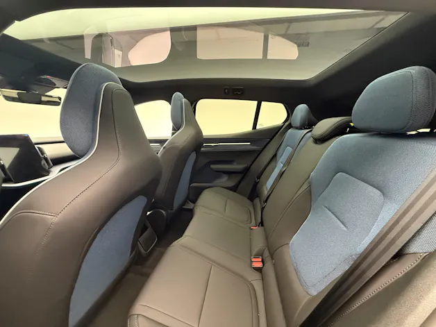 Volvo EX30 CC E60 Twin Performance AWD