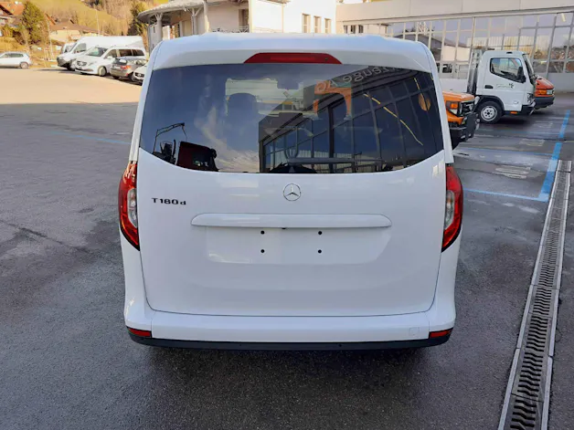 Mercedes-Benz 180 d Style Van S