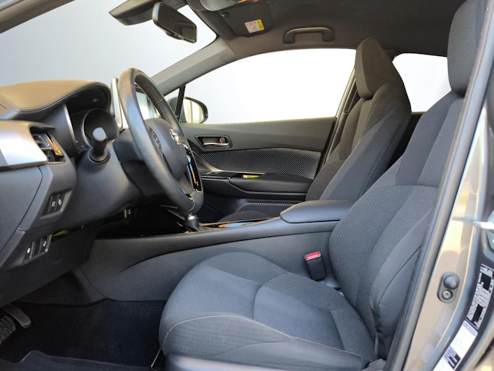 image du véhicule TOYOTA C-HR