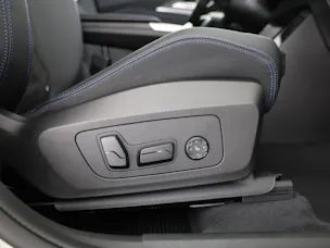 BMW X1 23d xDrive paddles