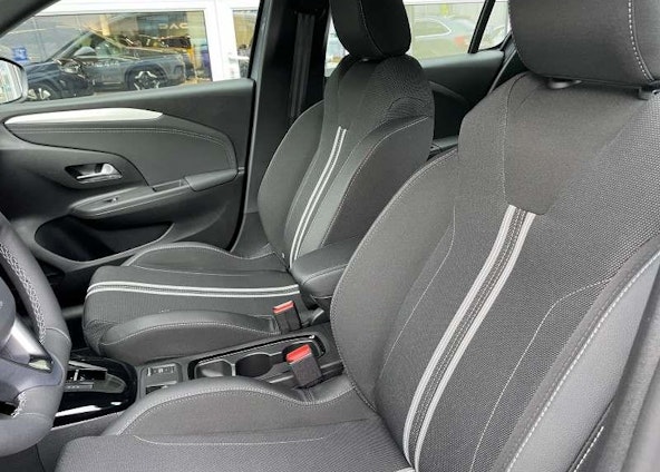 Vehicle image 4 Vehicle image 4